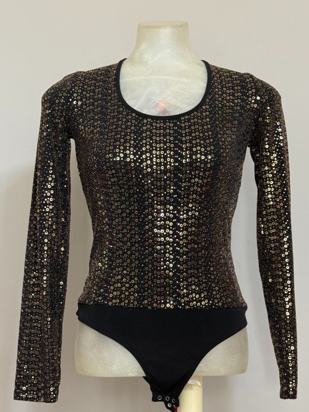 BCBGeneration Size M Gold Sequin Long Sleeve Open Back Bodysuit NWT